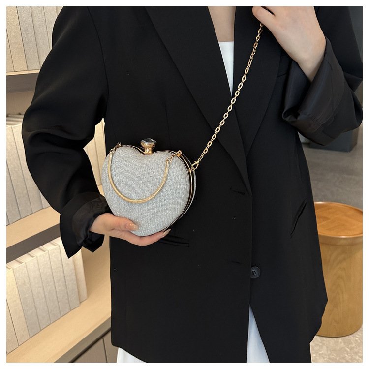 Clutch de Noite Brilhante em Forma de Coração – Mala de Festa com Corrente