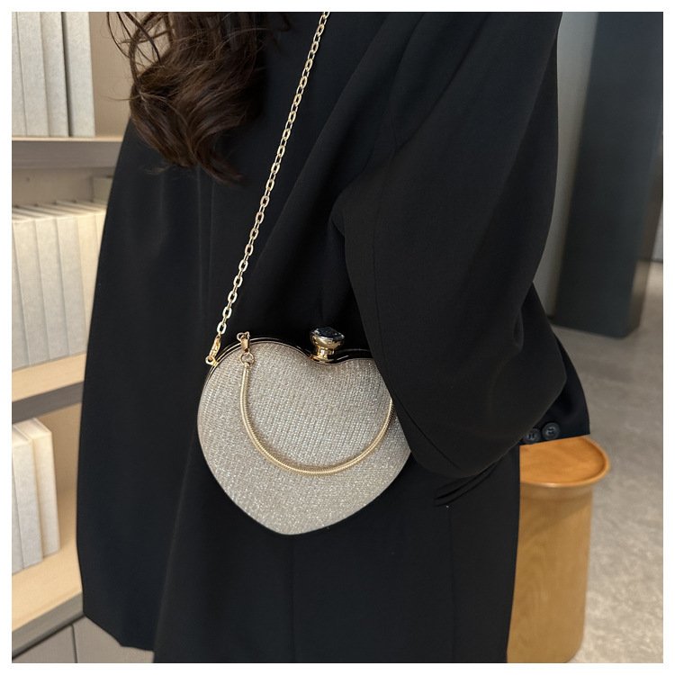 Clutch de Noite Brilhante em Forma de Coração – Mala de Festa com Corrente