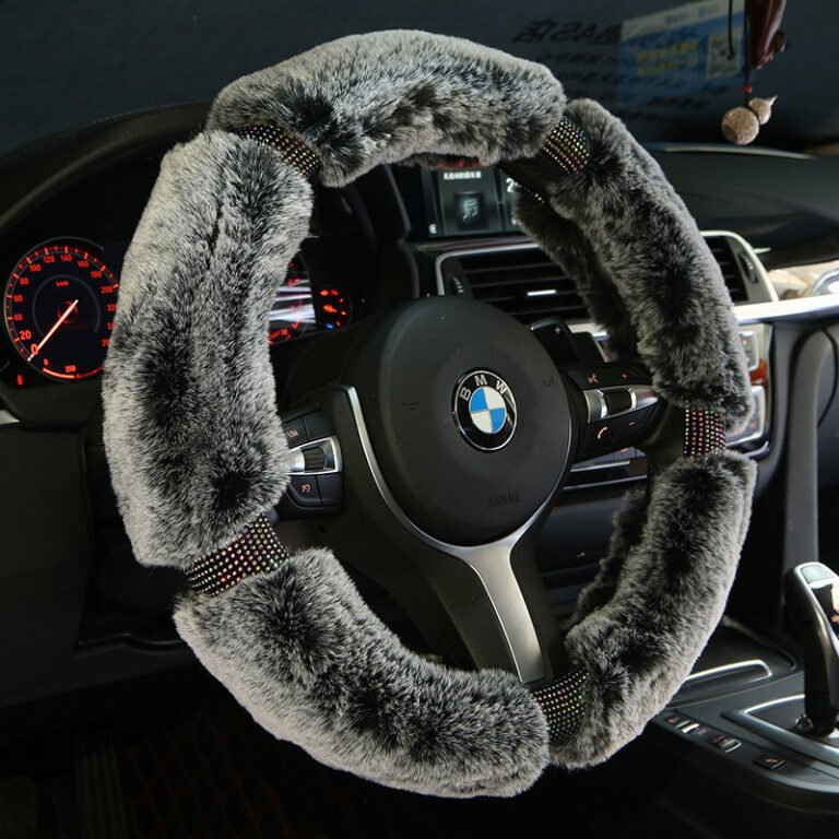 Capa de Volante em Pelúcia com Brilhantes – Capa de Inverno para Volante de Carro