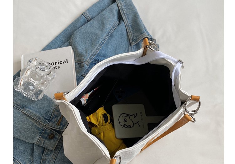 Mala Tote Acolchoada com Corrente – Mala de Ombro Feminina Padrão Losango