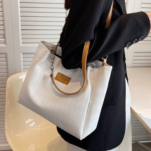 Mala Tote Acolchoada com Corrente – Mala de Ombro Feminina Padrão Losango