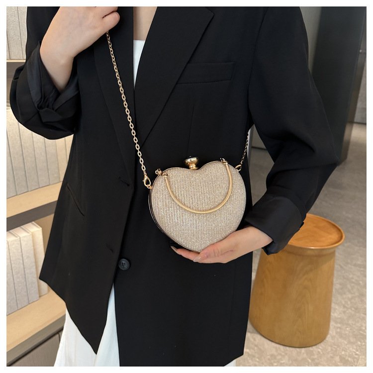 Clutch de Noite Brilhante em Forma de Coração – Mala de Festa com Corrente