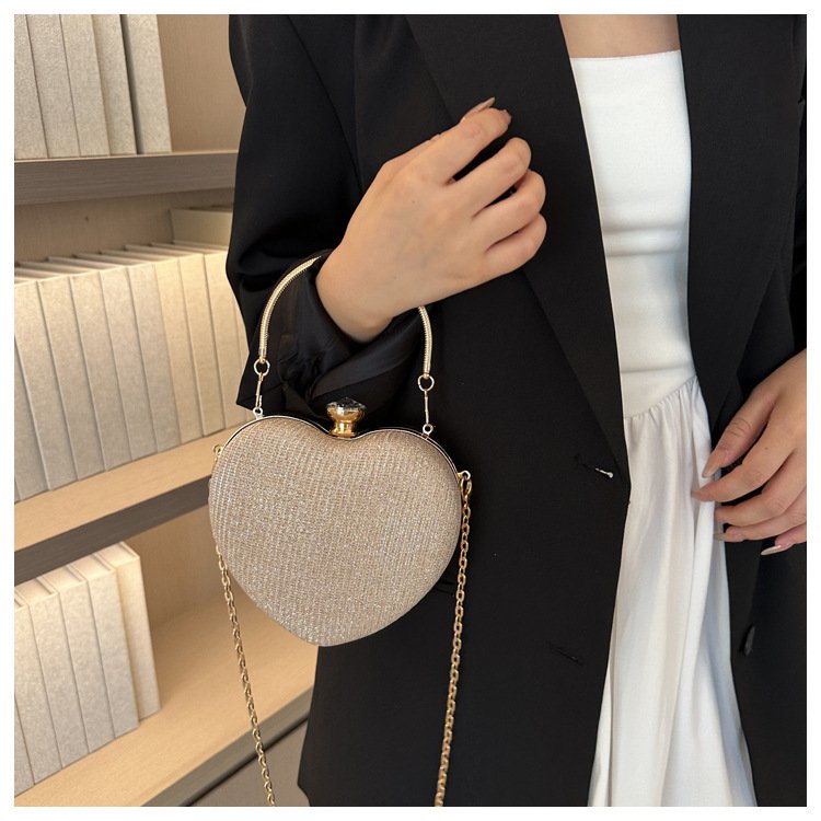 Clutch de Noite Brilhante em Forma de Coração – Mala de Festa com Corrente