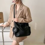 Mala Tiracolo em Lona – Mala de Ombro Feminina Casual - Image 8